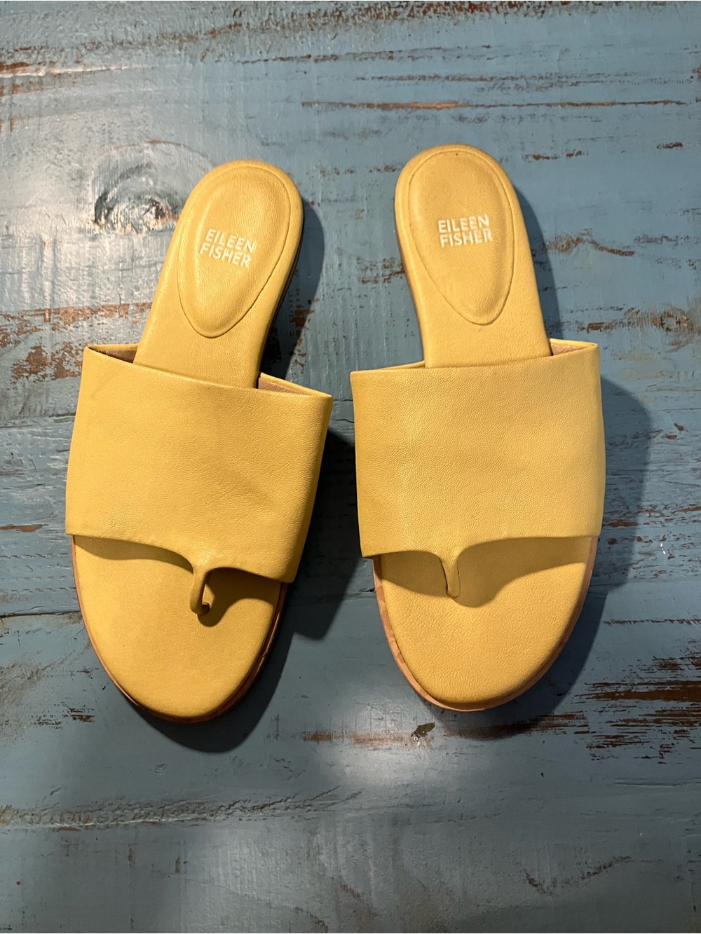 Eileen Fisher Light Yellow Leather Toe-Loop Slide Sandals Vero Curio leatherSole